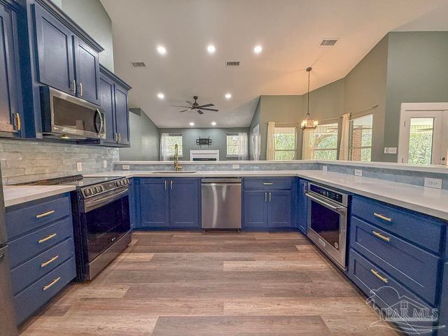 6020 Enfinger Rd, Pace, FL 32571