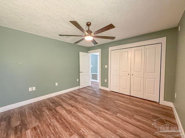 6020 Enfinger Rd, Pace, FL 32571