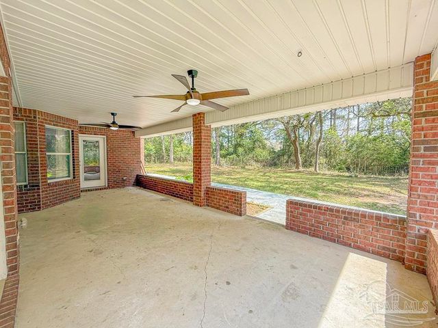 6020 Enfinger Rd, Pace, FL 32571