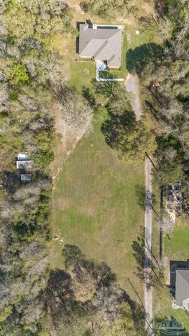 6020 Enfinger Rd, Pace, FL 32571