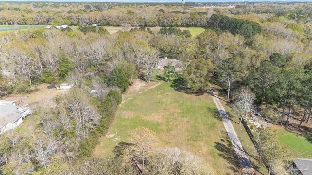 6020 Enfinger Rd, Pace, FL 32571