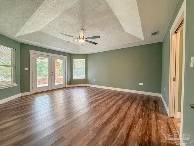 6020 Enfinger Rd, Pace, FL 32571