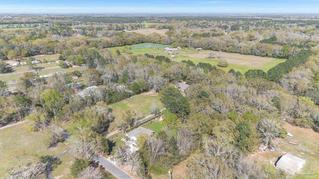 6020 Enfinger Rd, Pace, FL 32571