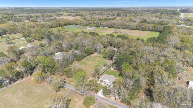 6020 Enfinger Rd, Pace, FL 32571