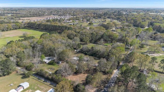 6020 Enfinger Rd, Pace, FL 32571