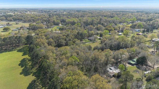 6020 Enfinger Rd, Pace, FL 32571