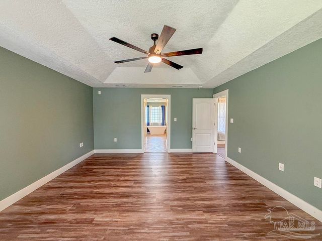 6020 Enfinger Rd, Pace, FL 32571