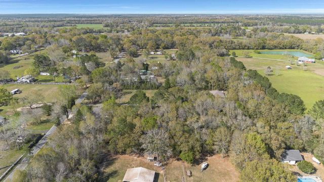 6020 Enfinger Rd, Pace, FL 32571