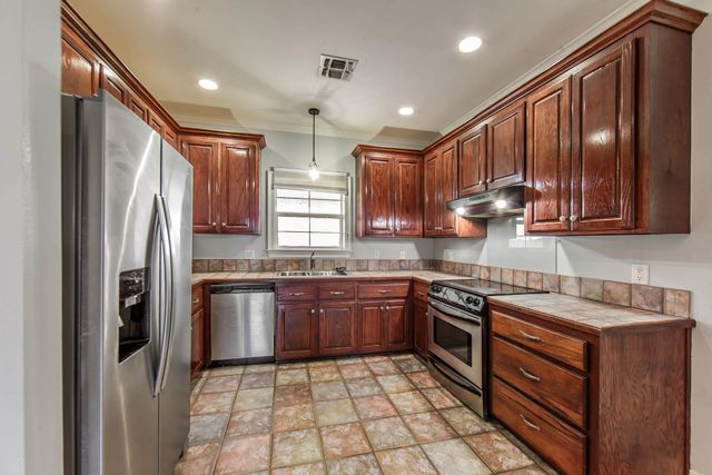 1218 Renee Dr, Thibodaux, LA 70301