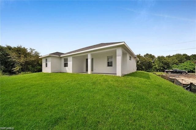 438 Poplar ST, Lehigh Acres, FL 33974