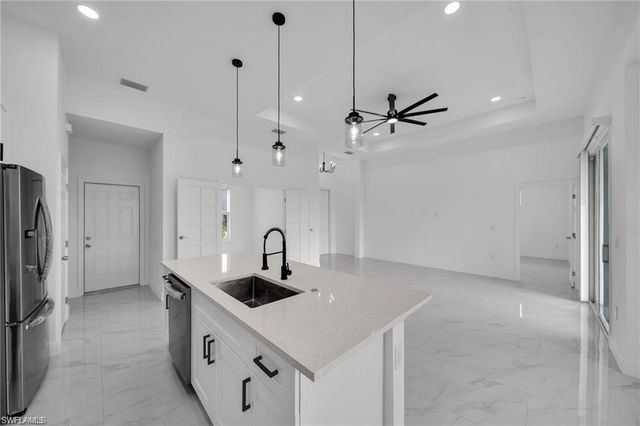 438 Poplar ST, Lehigh Acres, FL 33974