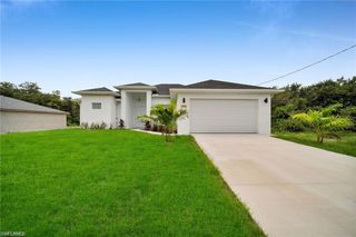 438 Poplar ST, Lehigh Acres, FL 33974