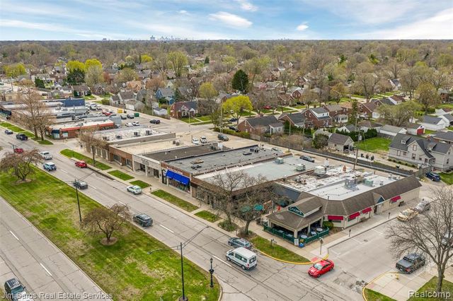 20485 Mack Avenue, Grosse Pointe Woods, MI 48236