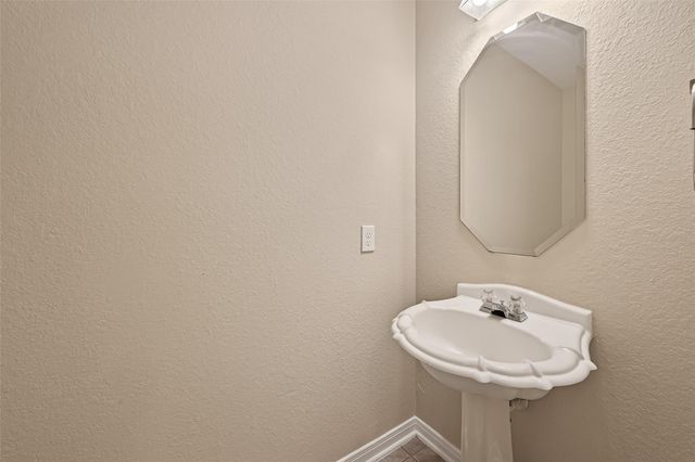 9214 Arrowhead Trace Lane, Houston, TX 77089