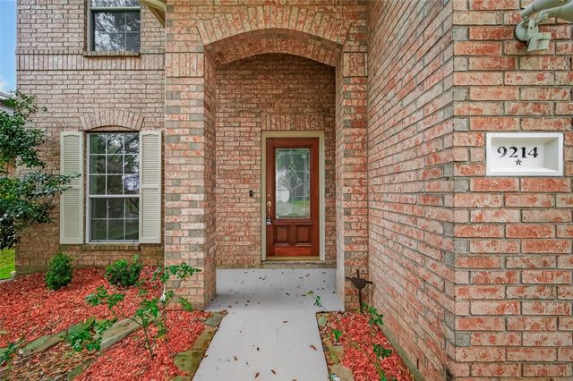 9214 Arrowhead Trace Lane, Houston, TX 77089