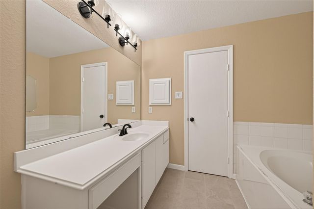 9214 Arrowhead Trace Lane, Houston, TX 77089