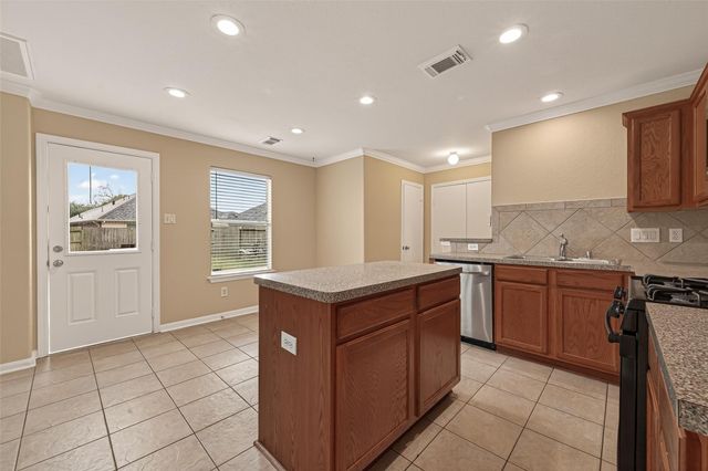 9214 Arrowhead Trace Lane, Houston, TX 77089