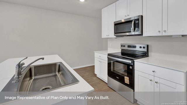 126 SURREY OAKS, Maxwell, TX 78656