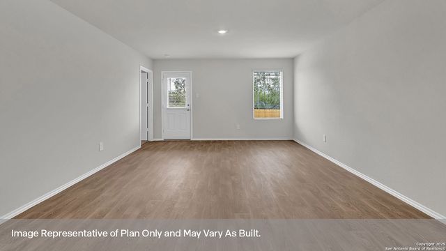 126 SURREY OAKS, Maxwell, TX 78656