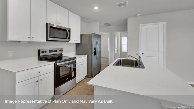 126 SURREY OAKS, Maxwell, TX 78656