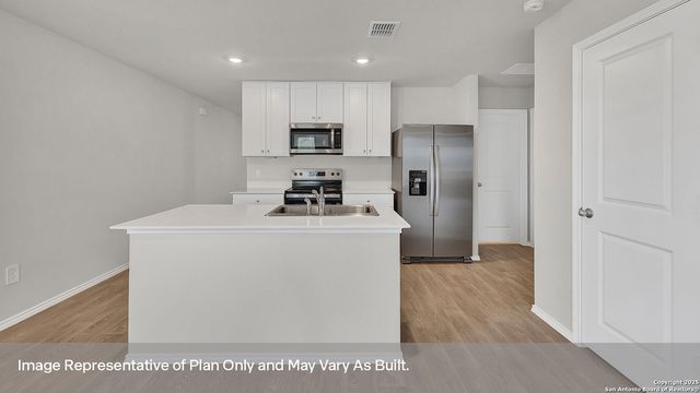 126 SURREY OAKS, Maxwell, TX 78656