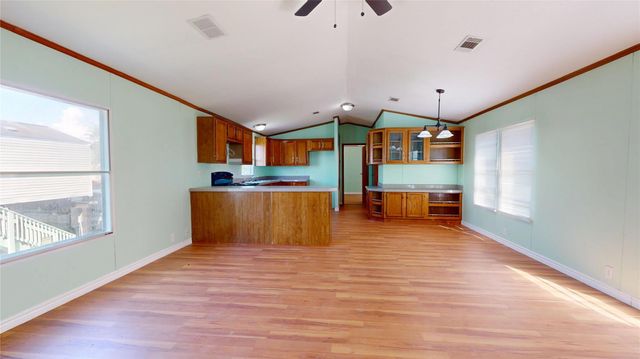 435 16th Street, San Leon, TX 77539