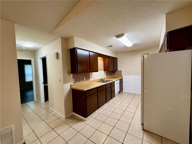 930 Century Drive, Rogers, AR 72756