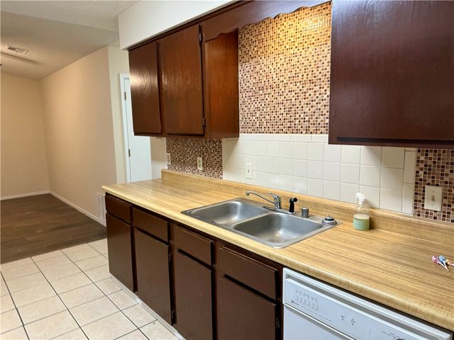 930 Century Drive, Rogers, AR 72756