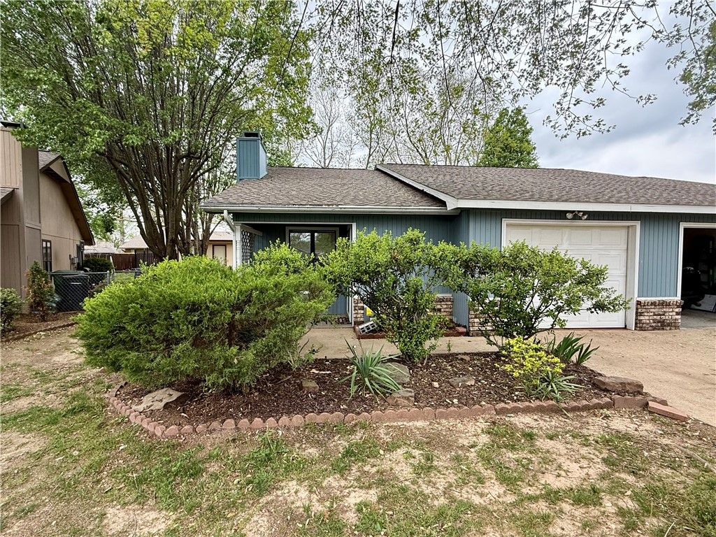 930 Century Drive, Rogers, AR 72756