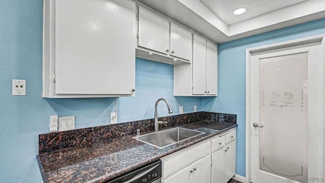 814 Malibu Point Way, Oceanside, CA 92058