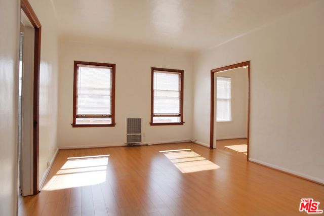 611 S Cloverdale Avenue 305, Los Angeles, CA 90036