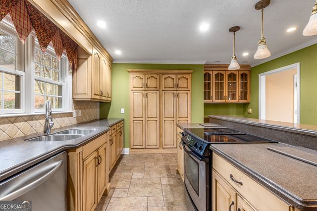 1578 Old Ringgold Road, Rocky Face, GA 30740
