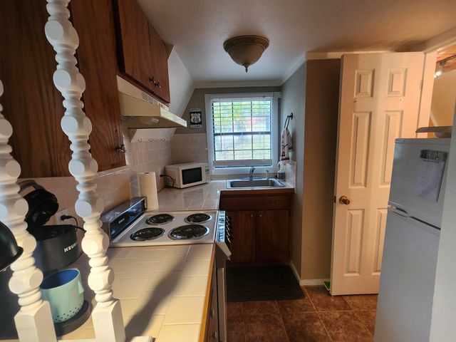 25961 Willow Road, Hermitage, MO 65668