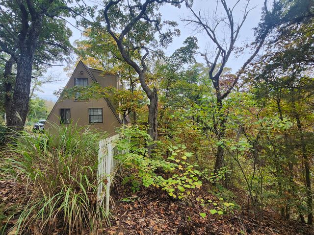 25961 Willow Road, Hermitage, MO 65668