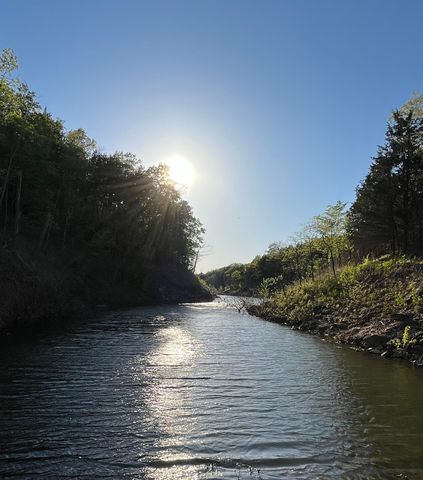 25961 Willow Road, Hermitage, MO 65668