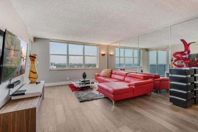 3015 N Ocean Boulevard 19H, Fort Lauderdale, FL 33308
