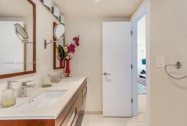 3015 N Ocean Boulevard 19H, Fort Lauderdale, FL 33308
