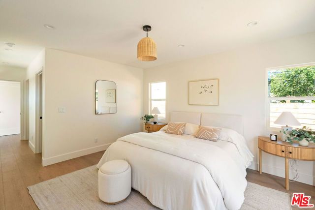 4606 10th Avenue, Los Angeles, CA 90043