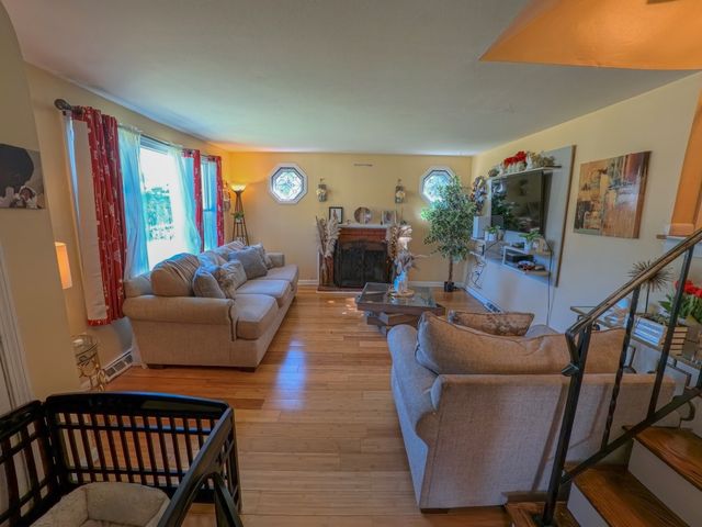 19 Anawan St, Brockton, MA 02302