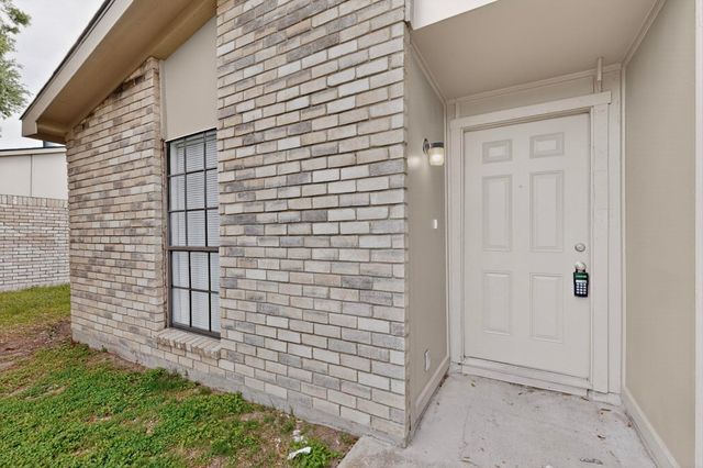 5217 Aberdean Trail, Grand Prairie, TX 75052