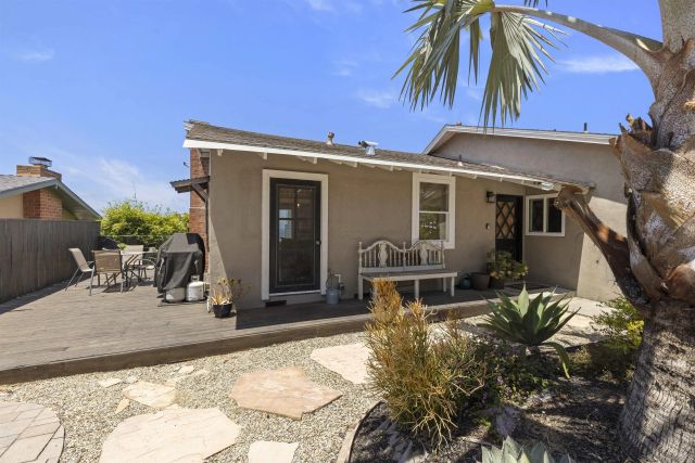 2416 Oxford Avenue, Cardiff, CA 92007