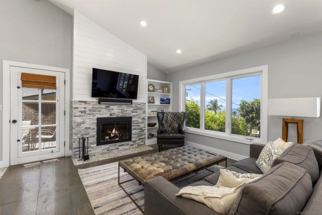 2416 Oxford Avenue, Cardiff, CA 92007