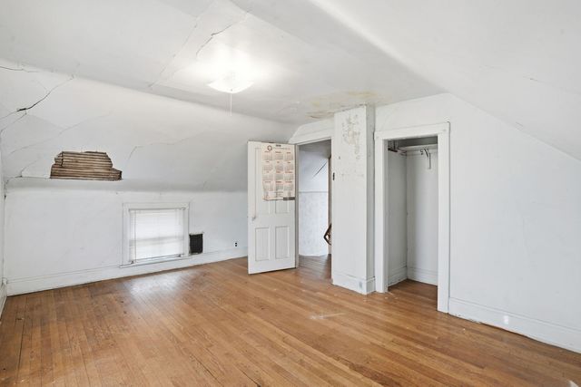 411 39th Street, Moline, IL 51265