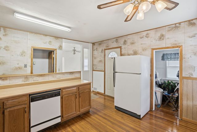 411 39th Street, Moline, IL 51265