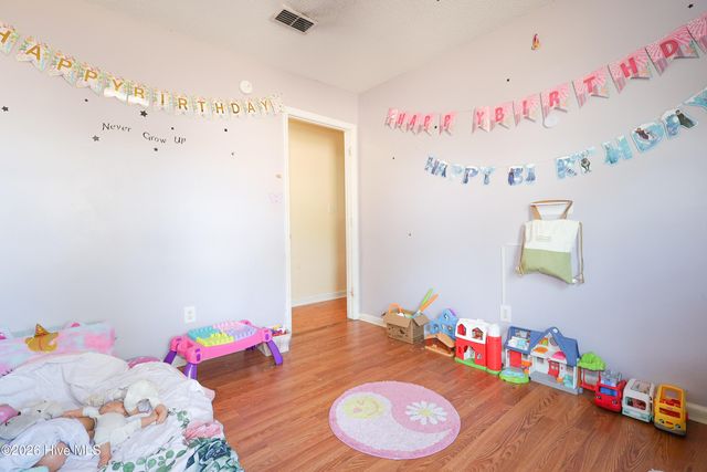 104 Crown Point Road, Hubert, NC 28539