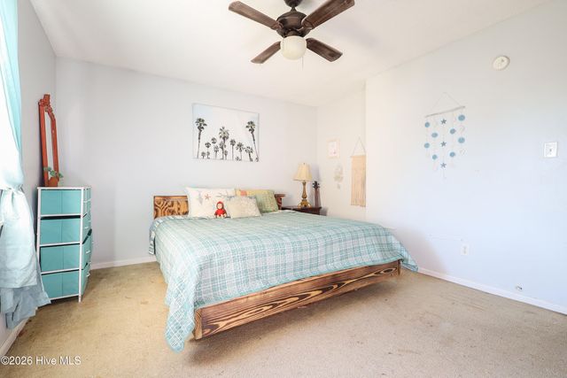 104 Crown Point Road, Hubert, NC 28539