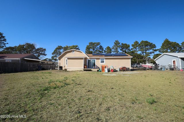 104 Crown Point Road, Hubert, NC 28539