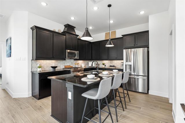 9450 Garden Gate Drive, Missouri City, TX 77459