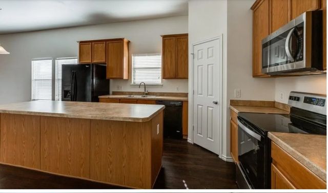 1613 Castle Creek Drive, Little Elm, TX 75068
