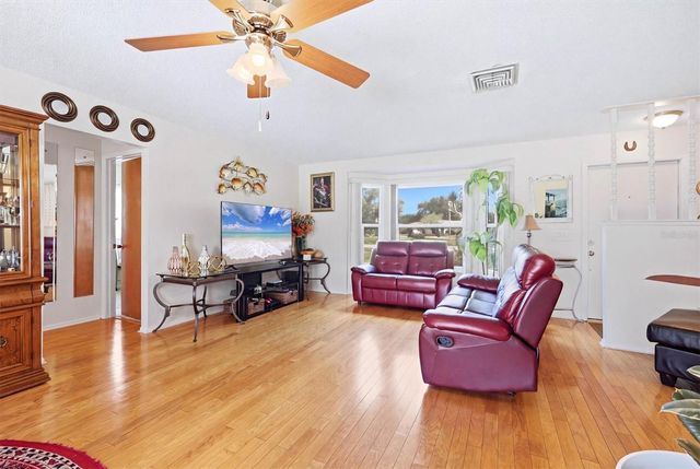 911 GASPARILLA BOULEVARD, Englewood, FL 34223
